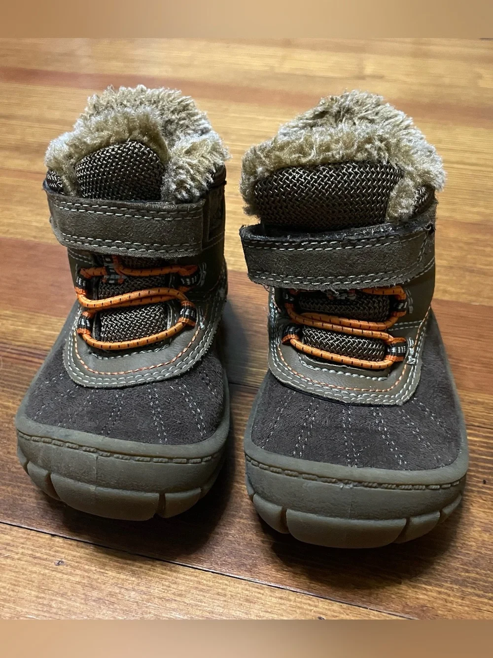 OshKosh B'gosh Brown & Orange Winter Boots Size 6